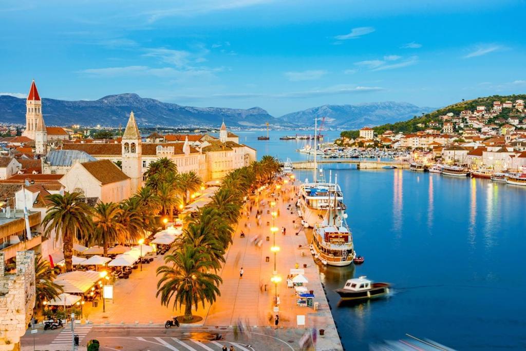 Hostel Rasema Trogir Eksteriør billede